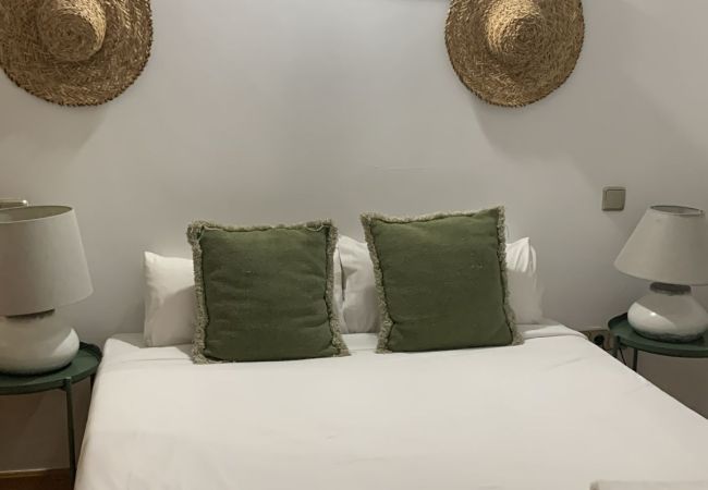 Apartamento en Madrid - Ático Chic en el Centro Histórico de Madrid Apartamento en Madrid - Ático Chic en el Centro Histórico de Madrid