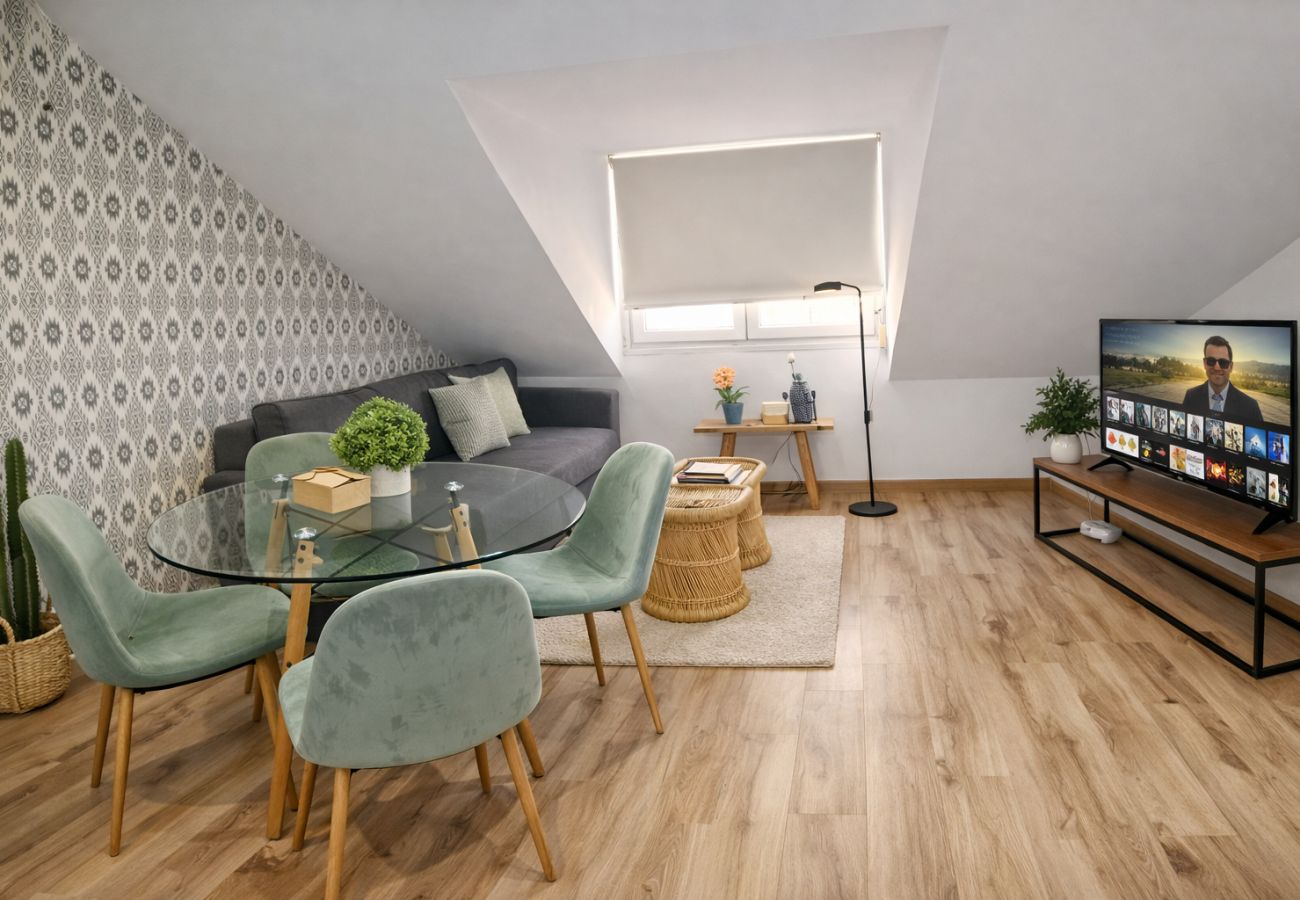 Apartamento en Madrid - Ático Chic en el Centro Histórico de Madrid