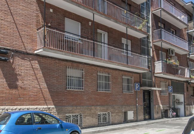 Apartamento en Madrid - Plaza de las Ventas II-Agradable apartamento cercano a la Plaza de Toros de Las Ventas Apartamento en Madrid - Plaza de las Ventas II-Agradable apartamento cercano a la Plaza de Toros de Las Ventas