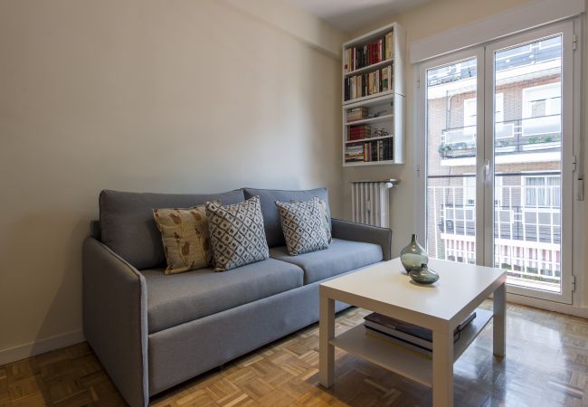 Apartamento en Madrid - Plaza de las Ventas II-Agradable apartamento cercano a la Plaza de Toros de Las Ventas Apartamento en Madrid - Plaza de las Ventas II-Agradable apartamento cercano a la Plaza de Toros de Las Ventas