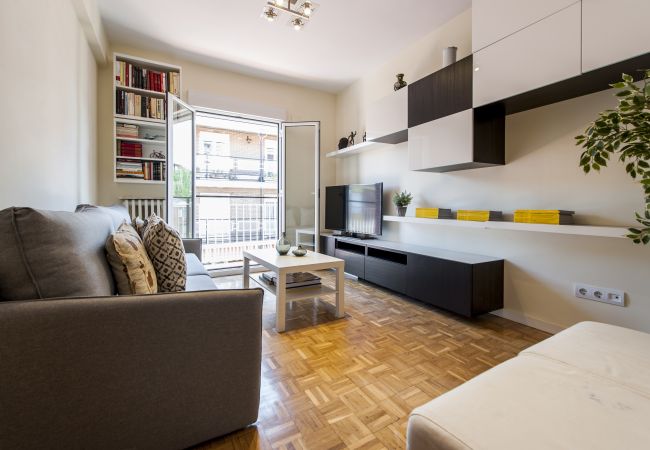 Apartamento en Madrid - Plaza de las Ventas II-Agradable apartamento cercano a la Plaza de Toros de Las Ventas Apartamento en Madrid - Plaza de las Ventas II-Agradable apartamento cercano a la Plaza de Toros de Las Ventas