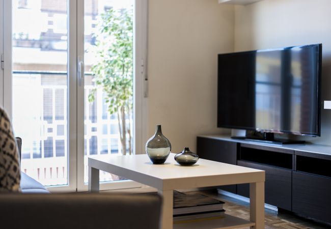 Apartamento en Madrid - Plaza de las Ventas II-Agradable apartamento cercano a la Plaza de Toros de Las Ventas Apartamento en Madrid - Plaza de las Ventas II-Agradable apartamento cercano a la Plaza de Toros de Las Ventas