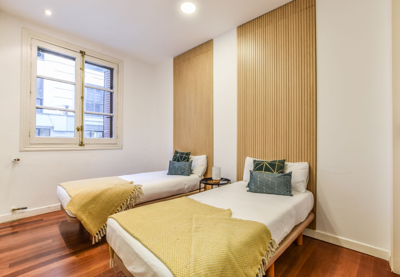 Apartamento en Madrid - Fuencarral V - Elegante y Amplio apartamento en Gran Vía
