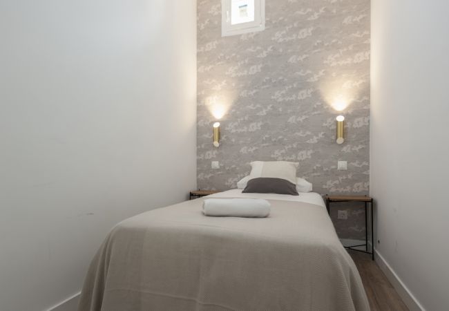 Apartamento en Madrid - La Latina I - Hermoso apartamento de 2 habs. Apartamento en Madrid - La Latina I - Hermoso apartamento de 2 habs.