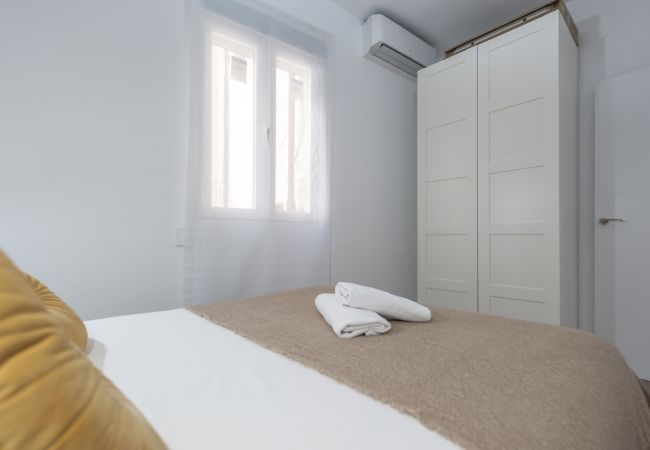 Apartamento en Madrid - La Latina I - Hermoso apartamento de 2 habs. Apartamento en Madrid - La Latina I - Hermoso apartamento de 2 habs.
