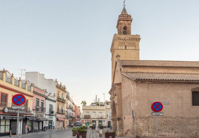 Apartamento en Sevilla - Las Setas: Refugio Urbano con Estilo Apartamento en Sevilla - Las Setas: Refugio Urbano con Estilo