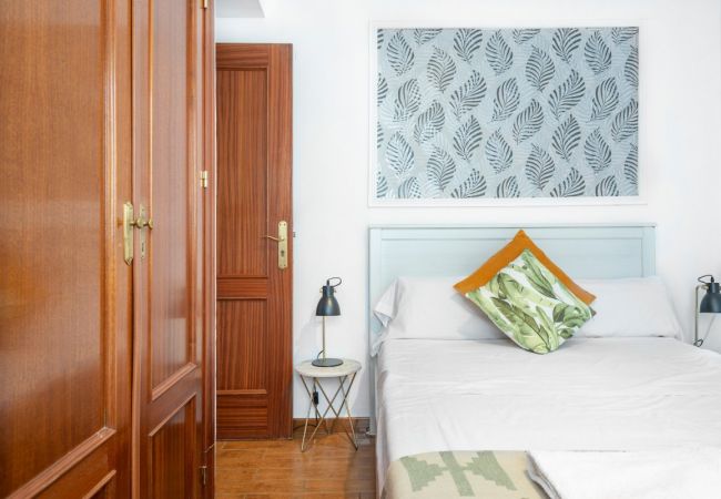 Apartamento en Sevilla - Las Setas: Refugio Urbano con Estilo Apartamento en Sevilla - Las Setas: Refugio Urbano con Estilo
