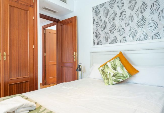 Apartamento en Sevilla - Las Setas: Refugio Urbano con Estilo Apartamento en Sevilla - Las Setas: Refugio Urbano con Estilo