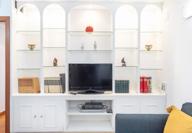 Apartamento en Sevilla - Las Setas: Refugio Urbano con Estilo Apartamento en Sevilla - Las Setas: Refugio Urbano con Estilo