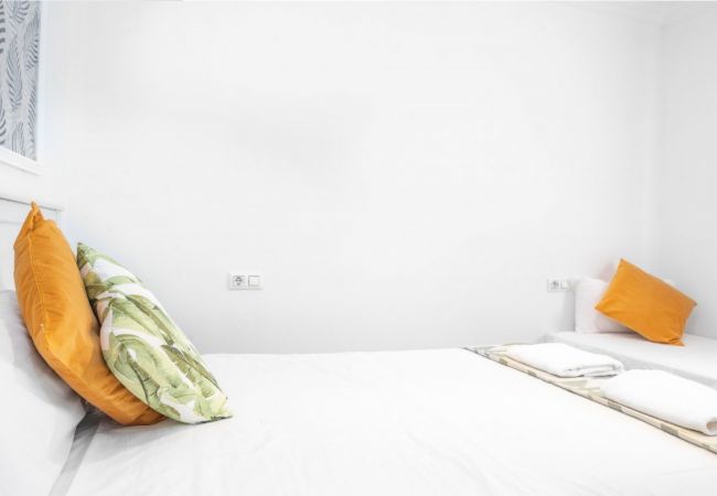 Apartamento en Sevilla - Las Setas: Refugio Urbano con Estilo Apartamento en Sevilla - Las Setas: Refugio Urbano con Estilo