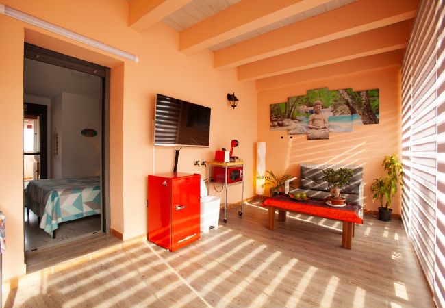 Alquiler por habitaciones en Chilches Costa - Estudio Chilches con terraza 