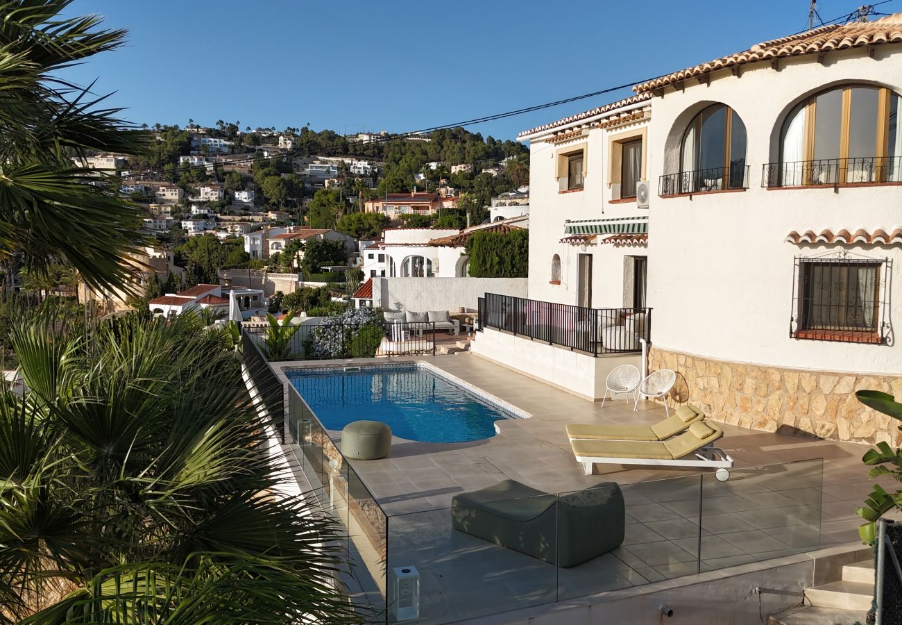 Chalet en Benissa - Villa con piscina y encanto en Benissa