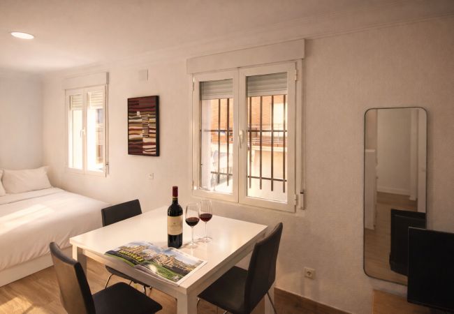 Apartamento en Madrid - Diseño y Comodidad en el Corazón de Madrid Río