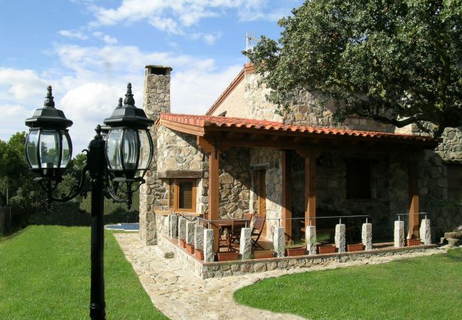 Casa rural en Peñalba - Casa rural a escasa distancia de Ávila