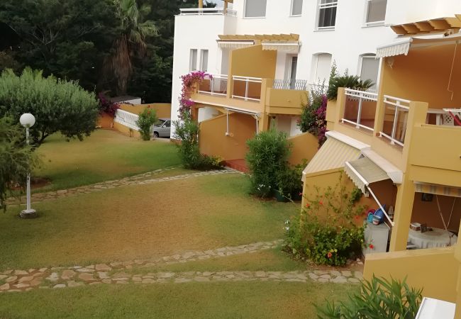 Apartamento en Denia - Dénia: Sol, Piscina y Relax en Familia Apartamento en Denia - Dénia: Sol, Piscina y Relax en Familia