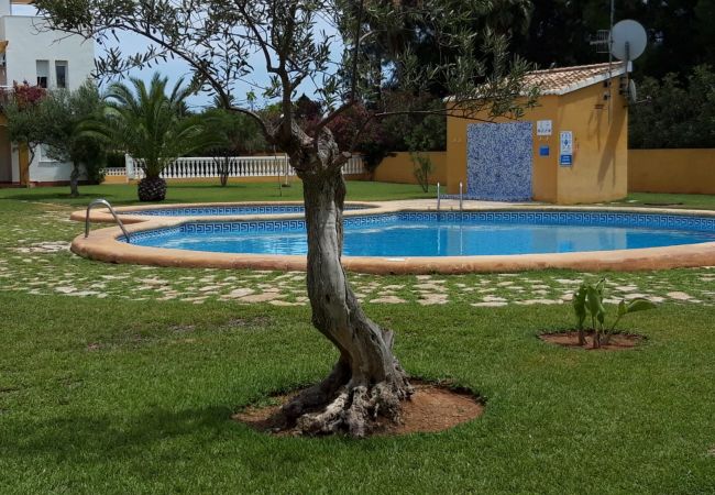 Apartamento en Denia - Dénia: Sol, Piscina y Relax en Familia Apartamento en Denia - Dénia: Sol, Piscina y Relax en Familia