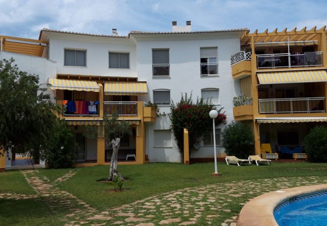 Apartamento en Denia - Dénia: Sol, Piscina y Relax en Familia Apartamento en Denia - Dénia: Sol, Piscina y Relax en Familia