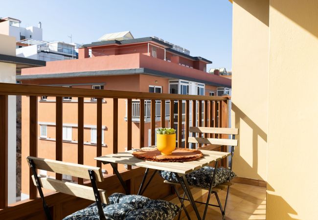 Apartamento en Candelaria - Casa Checha: Encanto y Brisa Marina a un Paso de la Playa Apartamento en Candelaria - Casa Checha: Encanto y Brisa Marina a un Paso de la Playa
