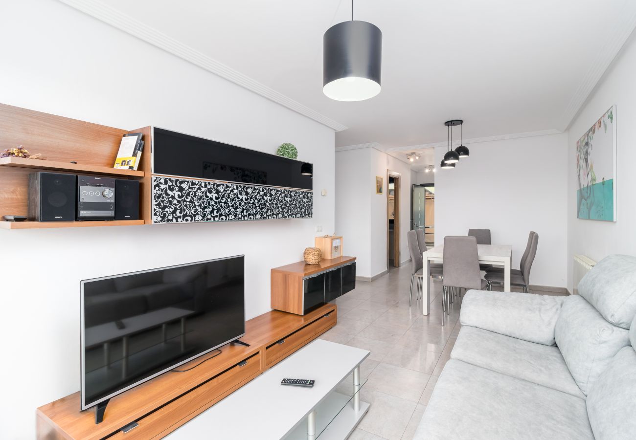 Apartamento en Cudón - Relájate en Cudón | Apartamento con Terraza Privada