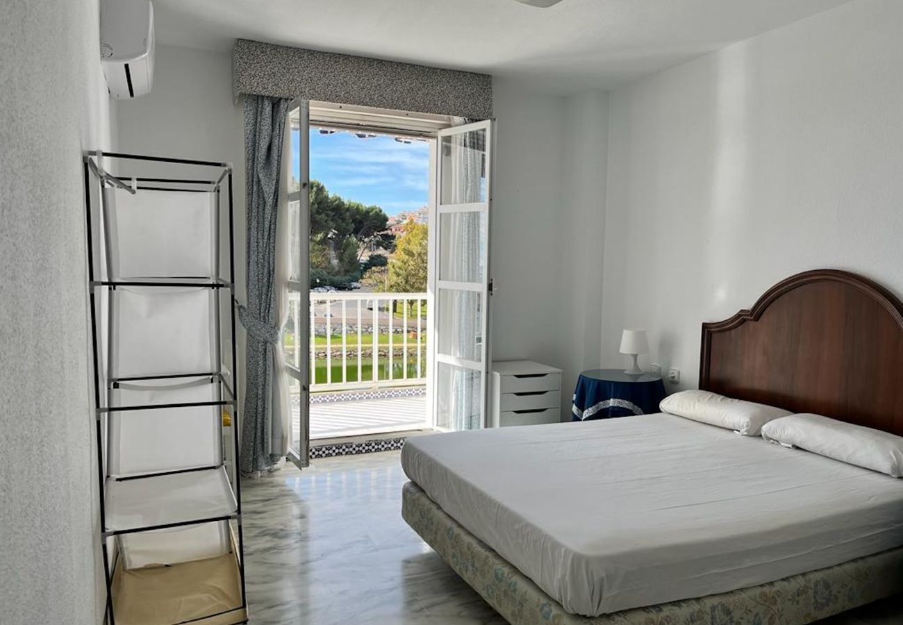 Apartamento en Fuengirola - Luminoso y con vistas increíbles | Apto en primera línea de playa