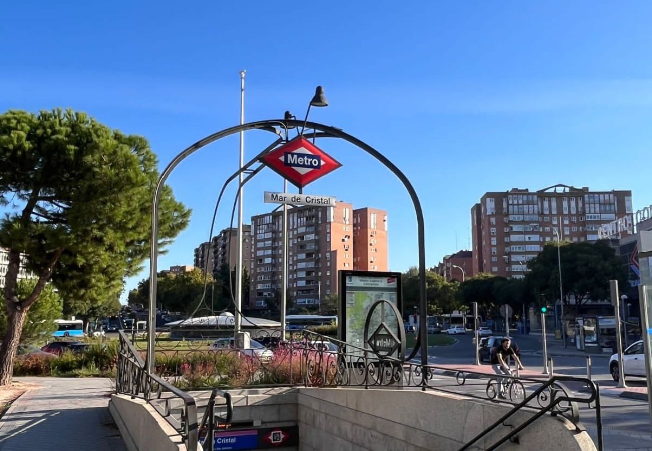 Estudio en Madrid - Comodidad en la Ciudad | Ideal para Dos | Cerca de IFEMA