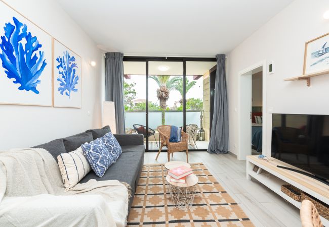 Apartamento en Arona - Costa del Silencio: Terraza privada  y piscina  Apartamento en Arona - Costa del Silencio: Terraza privada  y piscina