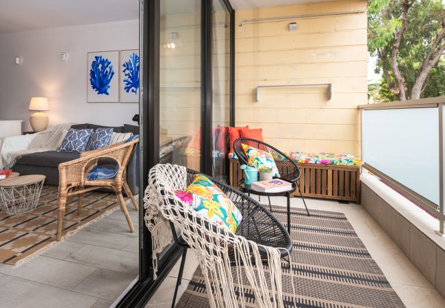 Apartamento en Arona - Costa del Silencio: Terraza privada  y piscina  Apartamento en Arona - Costa del Silencio: Terraza privada  y piscina