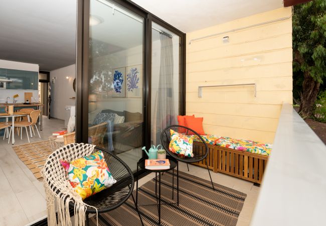 Apartamento en Arona - Costa del Silencio: Terraza privada  y piscina  Apartamento en Arona - Costa del Silencio: Terraza privada  y piscina