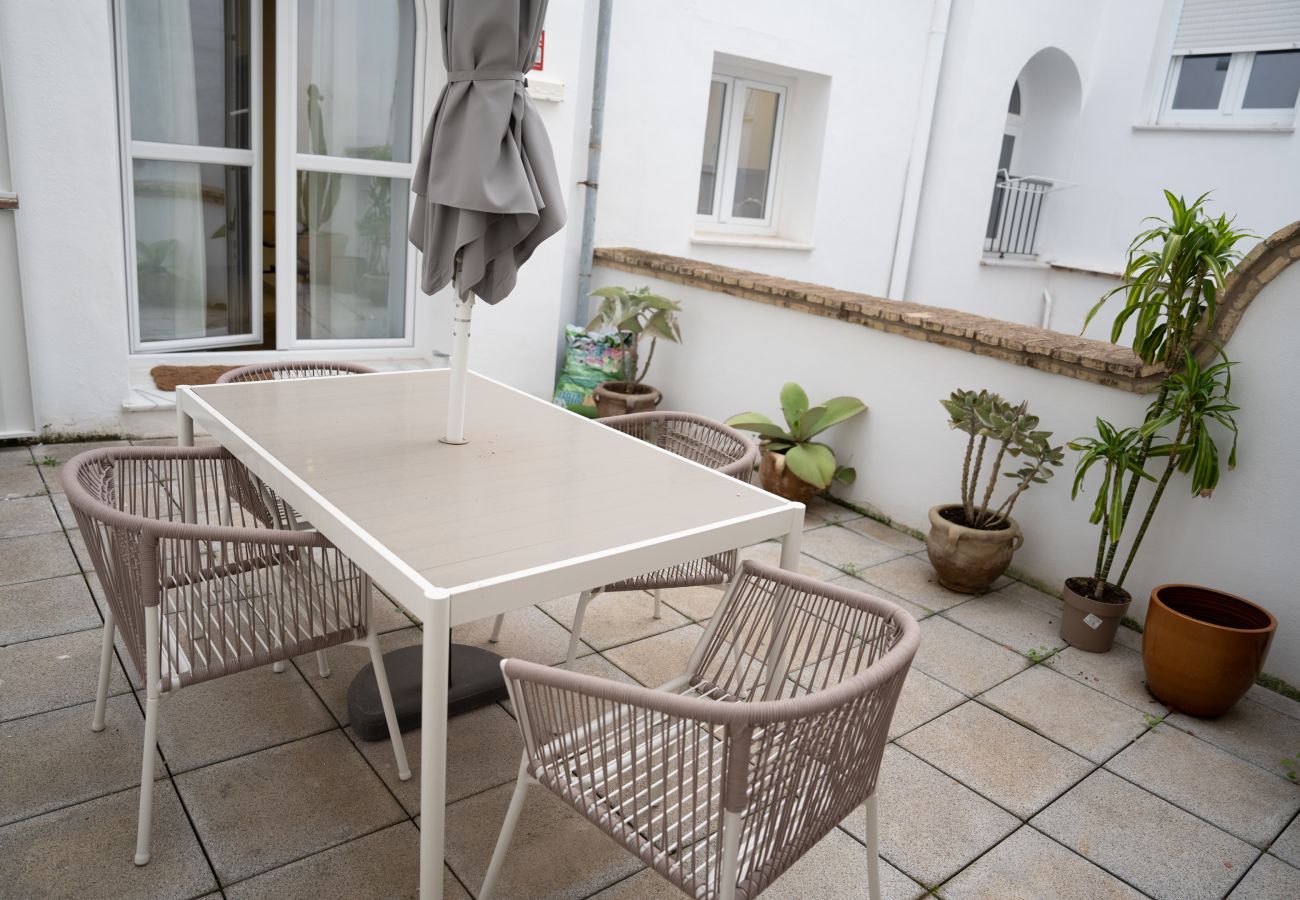 Apartamento en Jerez de la Frontera - Apartamento Familiar en Jerez con Terraza y Cerca de Todo