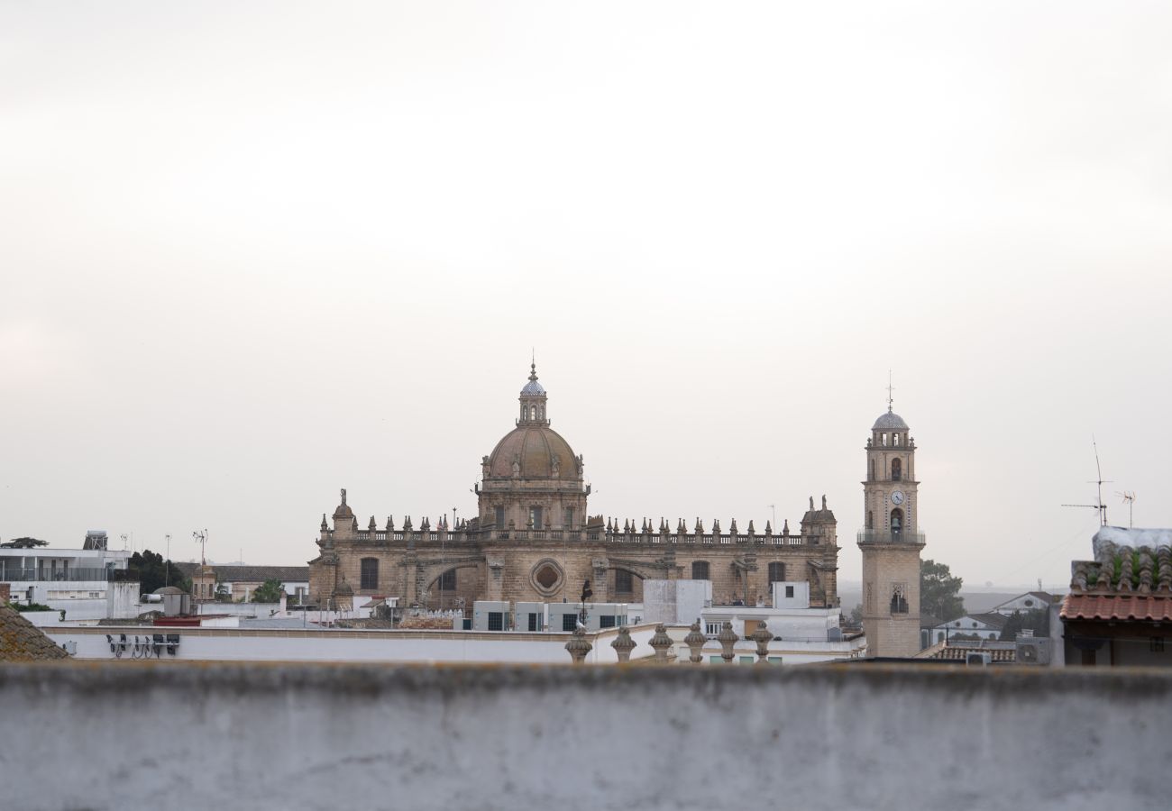 Apartamento en Jerez de la Frontera - Apartamento Familiar en Jerez con Terraza y Cerca de Todo