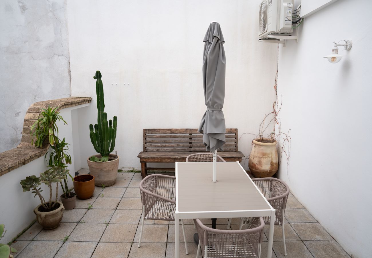 Apartamento en Jerez de la Frontera - Apartamento Familiar en Jerez con Terraza y Cerca de Todo