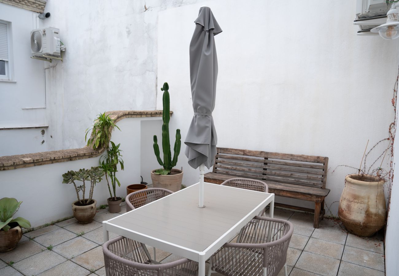 Apartamento en Jerez de la Frontera - Apartamento Familiar en Jerez con Terraza y Cerca de Todo