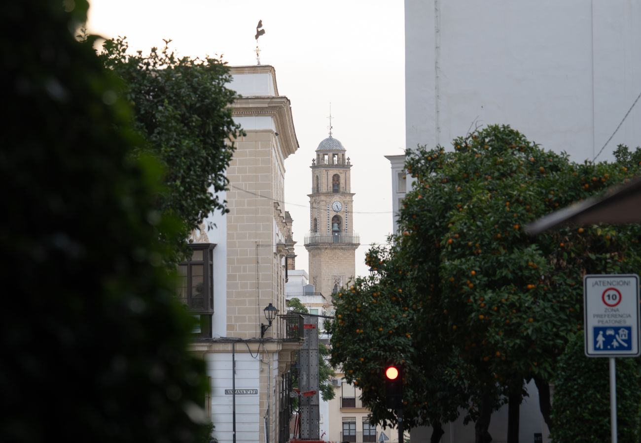 Apartamento en Jerez de la Frontera - Apartamento Familiar en Jerez con Terraza y Cerca de Todo