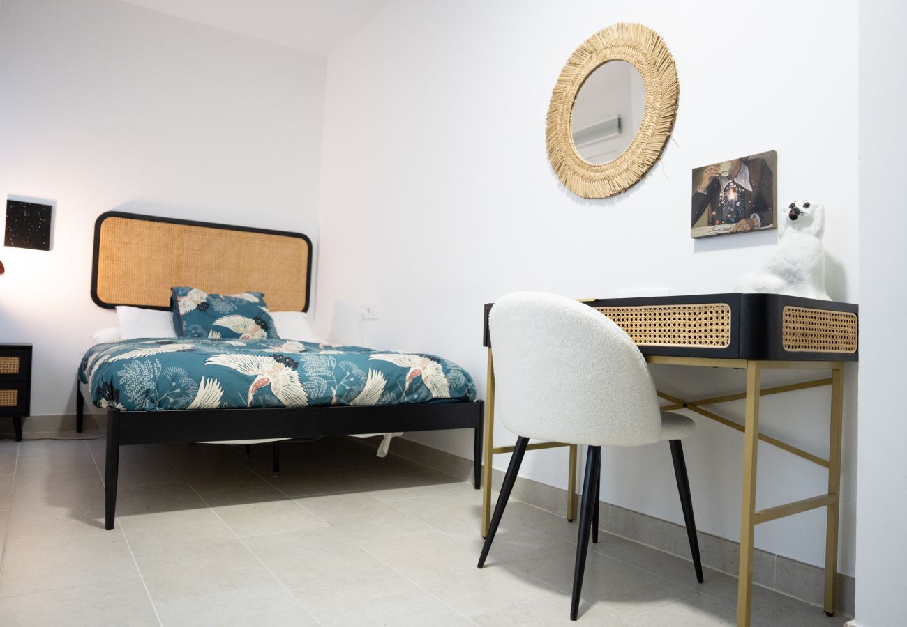 Apartamento en Jerez de la Frontera - Apartamento Familiar en Jerez con Terraza y Cerca de Todo