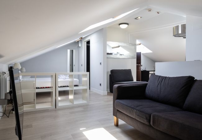 Estudio en Madrid - Ático en Madrid - Ideal para parejas Estudio en Madrid - Ático en Madrid - Ideal para parejas