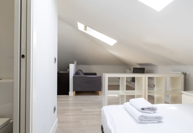 Estudio en Madrid - Ático en Madrid - Ideal para parejas Estudio en Madrid - Ático en Madrid - Ideal para parejas