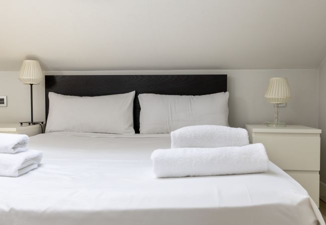 Estudio en Madrid - Ático en Madrid - Ideal para parejas Estudio en Madrid - Ático en Madrid - Ideal para parejas
