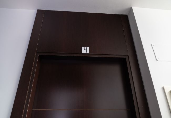 Alquiler por habitaciones en Madrid - Habitación en Madrid - Ideal para viajeros solos  Alquiler por habitaciones en Madrid - Habitación en Madrid - Ideal para viajeros solos