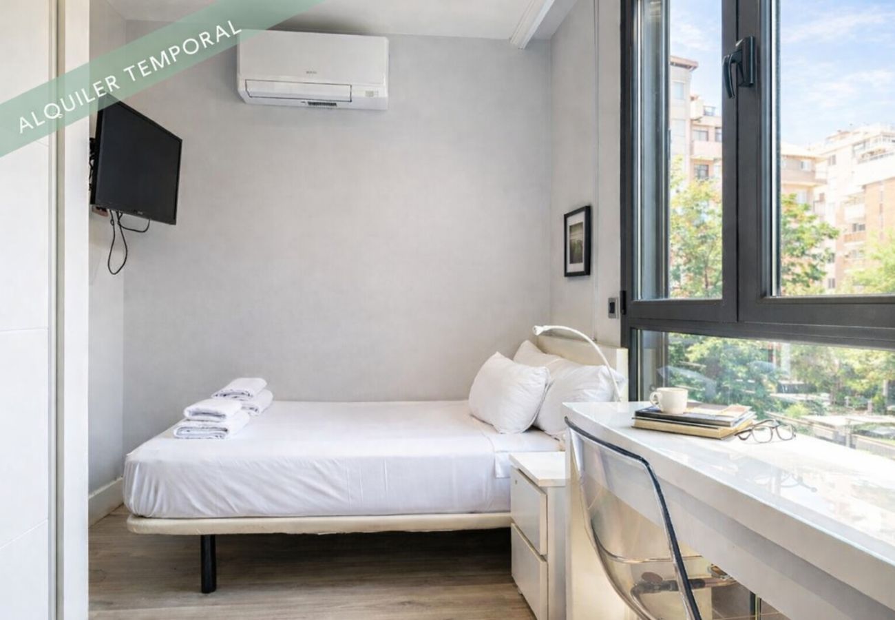 Apartamento en Madrid - Asombroso Alojamiento - Habitación en Madrid