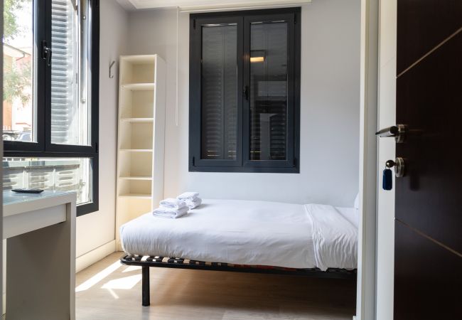Alquiler por habitaciones en Madrid - Habitación cerca a Pilar de Zaragoza Alquiler por habitaciones en Madrid - Habitación cerca a Pilar de Zaragoza