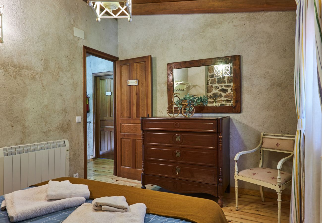 Casa rural en Peñalba - Complejo Fanega · Naturaleza, confort y piscina en Peñalba ✨