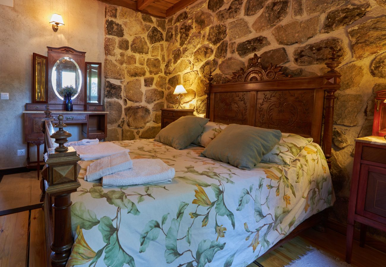 Casa rural en Peñalba - Complejo Fanega · Naturaleza, confort y piscina en Peñalba ✨