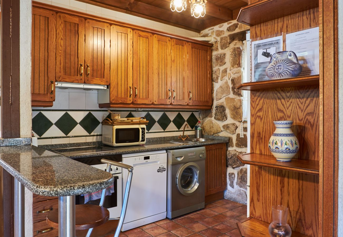 Casa rural en Peñalba - Complejo Fanega · Naturaleza, confort y piscina en Peñalba ✨