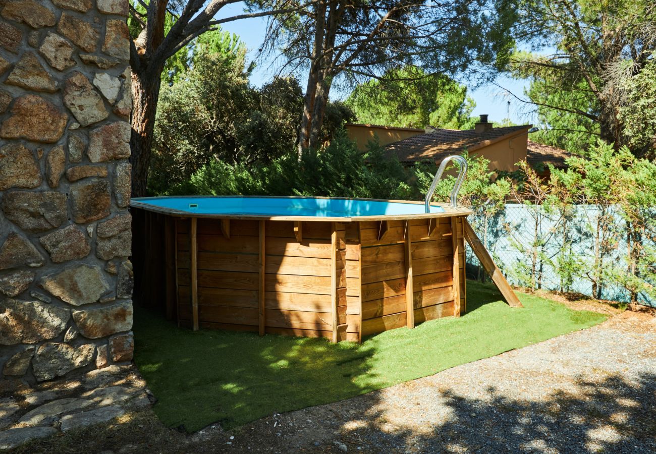 Casa rural en Peñalba - Complejo Fanega · Naturaleza, confort y piscina en Peñalba ✨