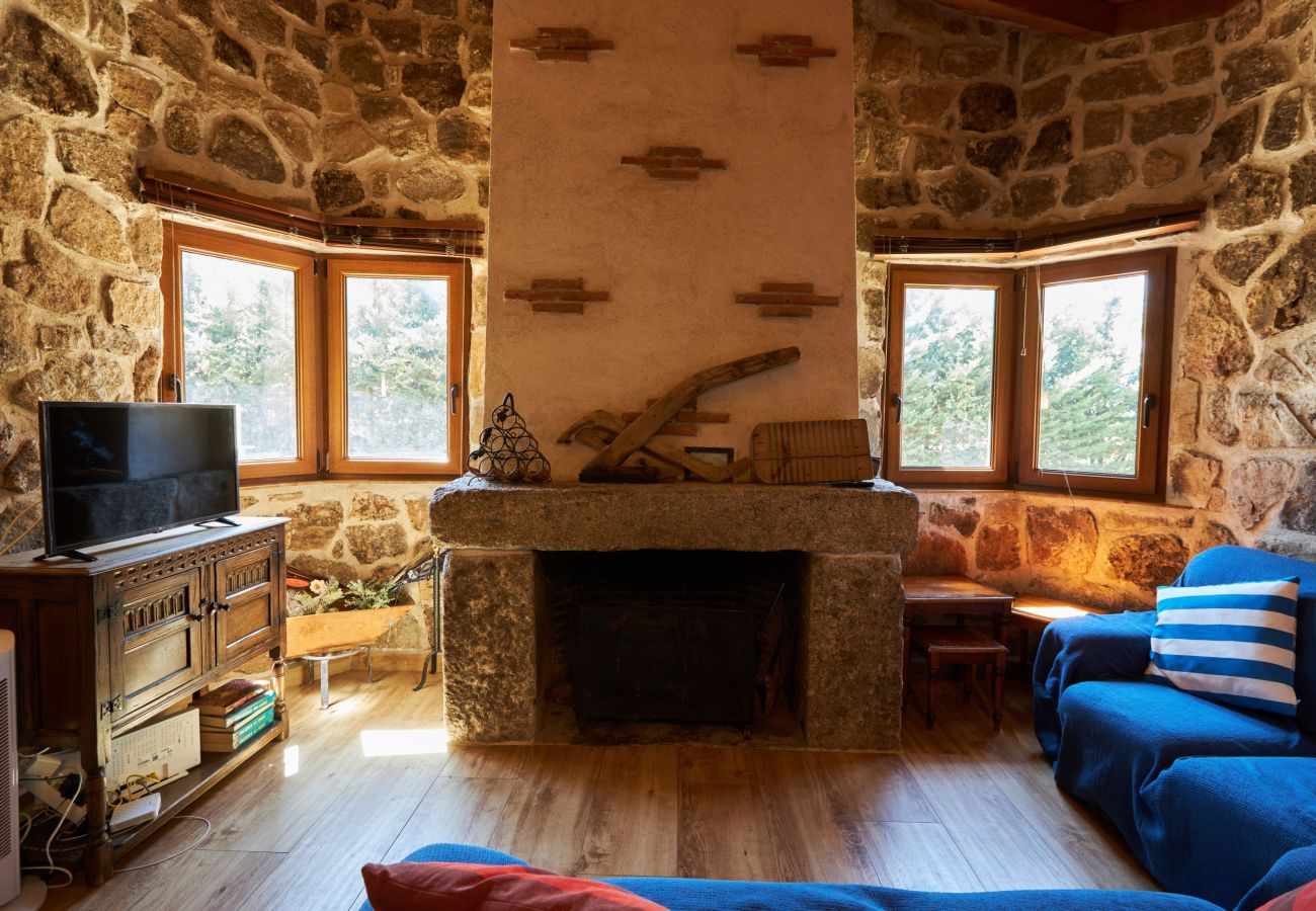 Casa rural en Peñalba - Complejo Fanega · Naturaleza, confort y piscina en Peñalba ✨