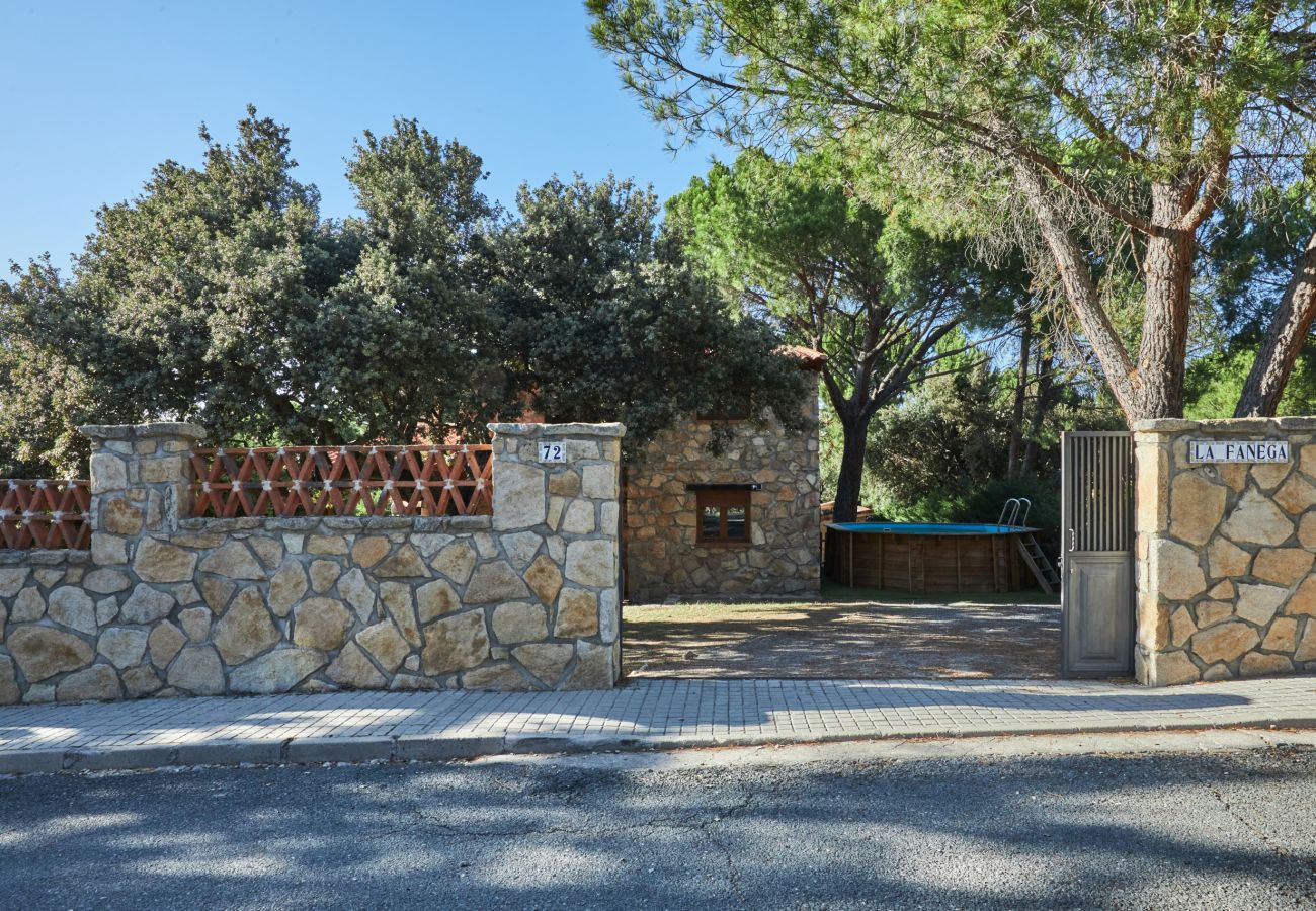 Casa rural en Peñalba - Complejo Fanega · Naturaleza, confort y piscina en Peñalba ✨
