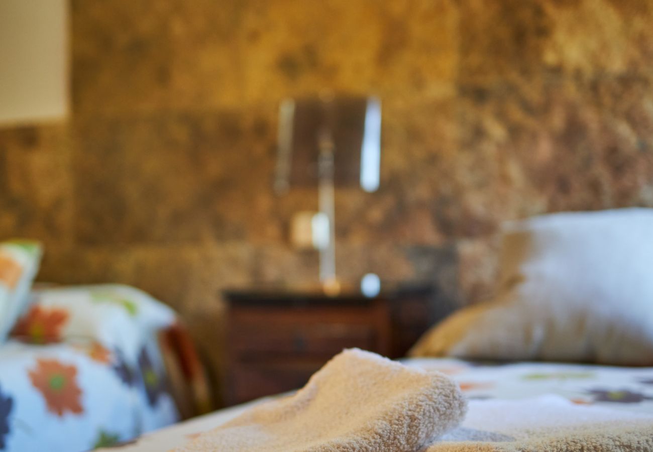 Casa rural en Peñalba - Complejo Fanega · Naturaleza, confort y piscina en Peñalba ✨