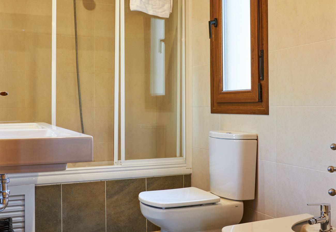 Casa rural en Peñalba - Complejo Fanega · Naturaleza, confort y piscina en Peñalba ✨