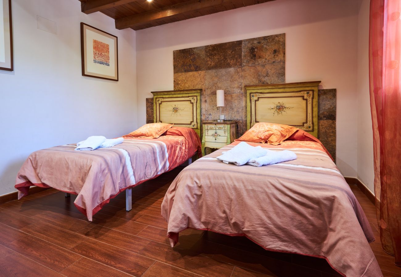 Casa rural en Peñalba - Complejo Fanega · Naturaleza, confort y piscina en Peñalba ✨