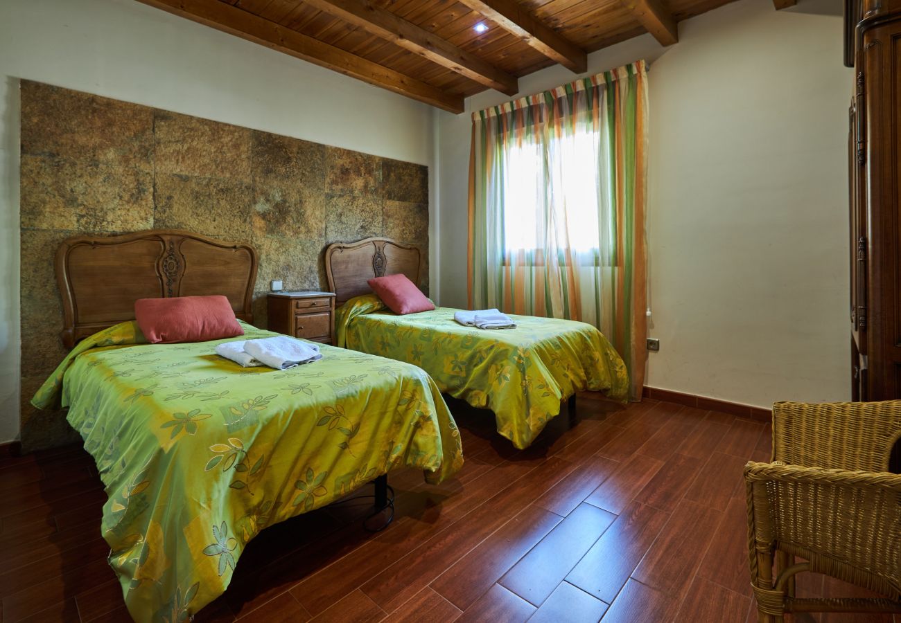 Casa rural en Peñalba - Complejo Fanega · Naturaleza, confort y piscina en Peñalba ✨